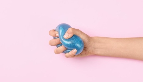 Stress Topu ile Meme Ameliyatı Sonrası Kol Egzersizi: Şişlik ve Hareket Kısıtlılığına Karşı Etkili Yöntem